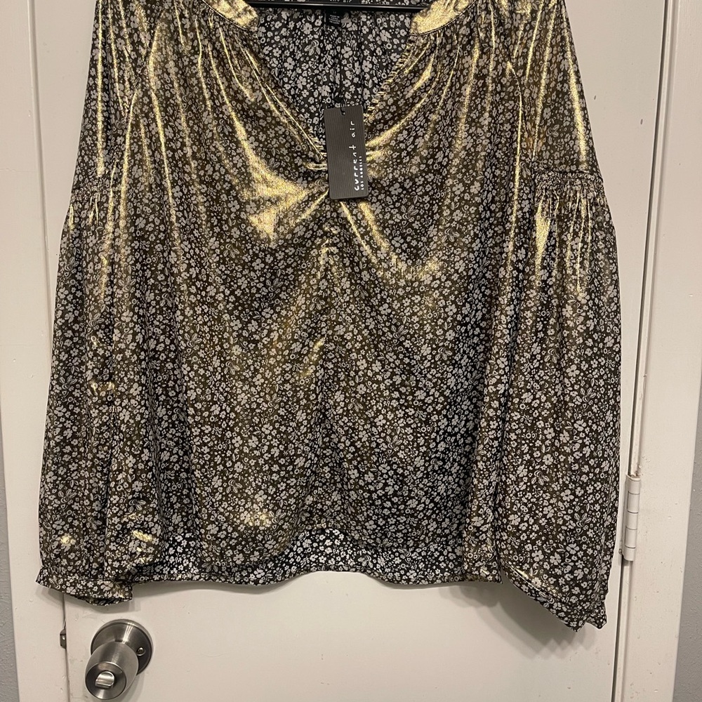 NWT Current Air Anthropologie Womens Shimmer Ditsy Floral V Neck Blouse size M